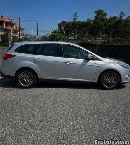 Ford Focus 1.6 Tdci sw — fotografia 9