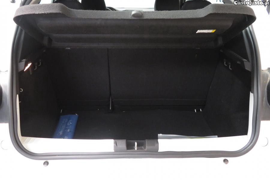 Dacia Sandero 1.0 SCe Essential — fotografia 6