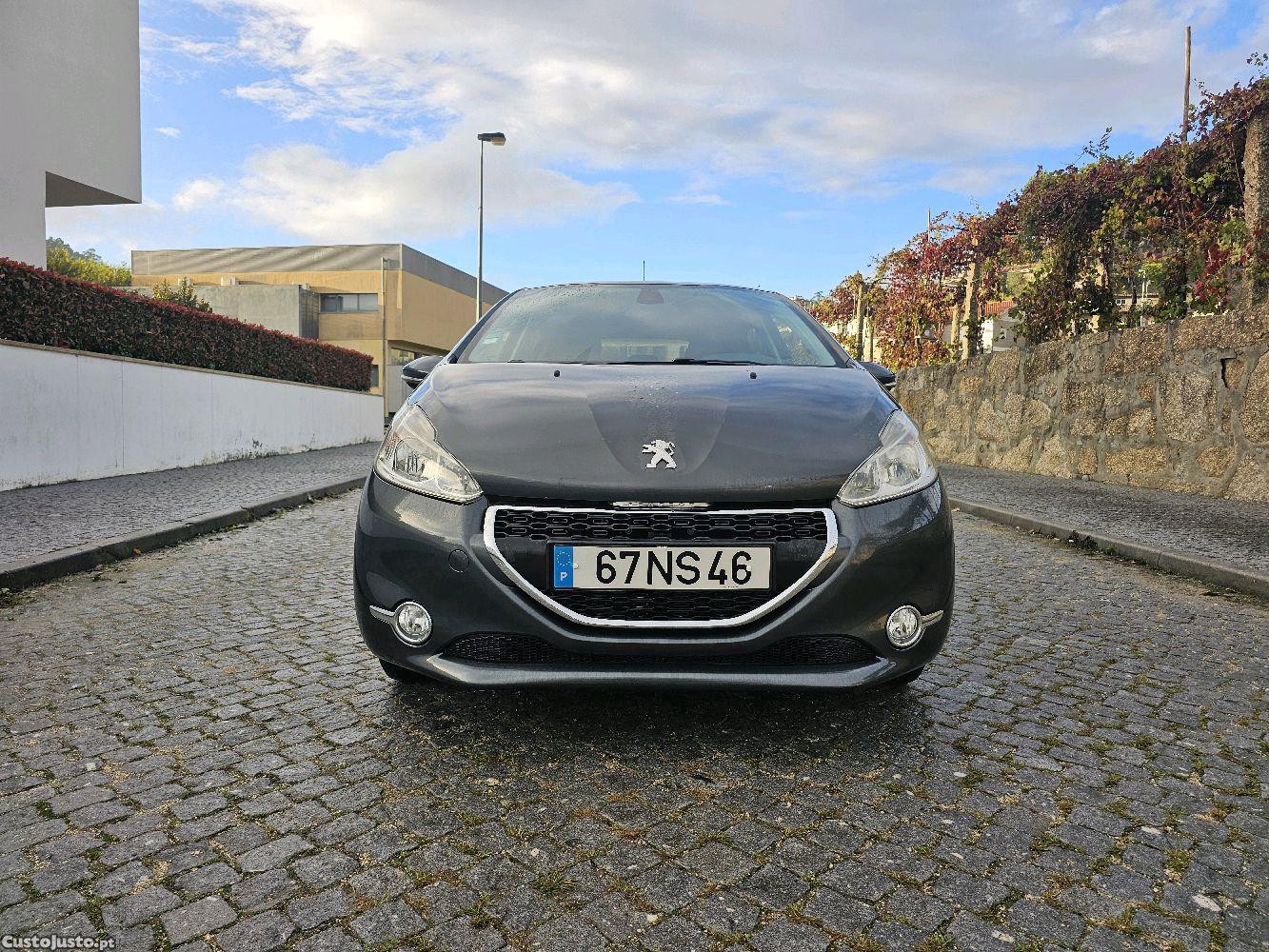 Peugeot 208 1.2 Active — fotografia 10