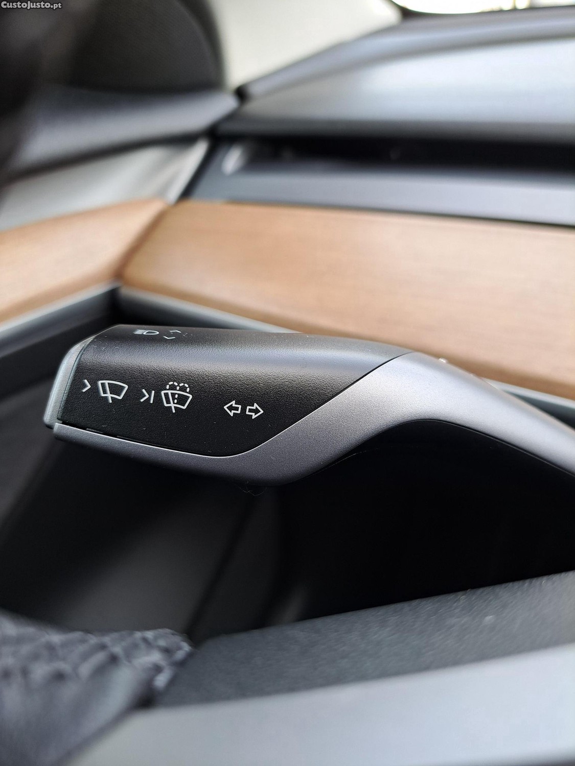 Tesla Model 3 Standard RWD Plus — fotografia 15