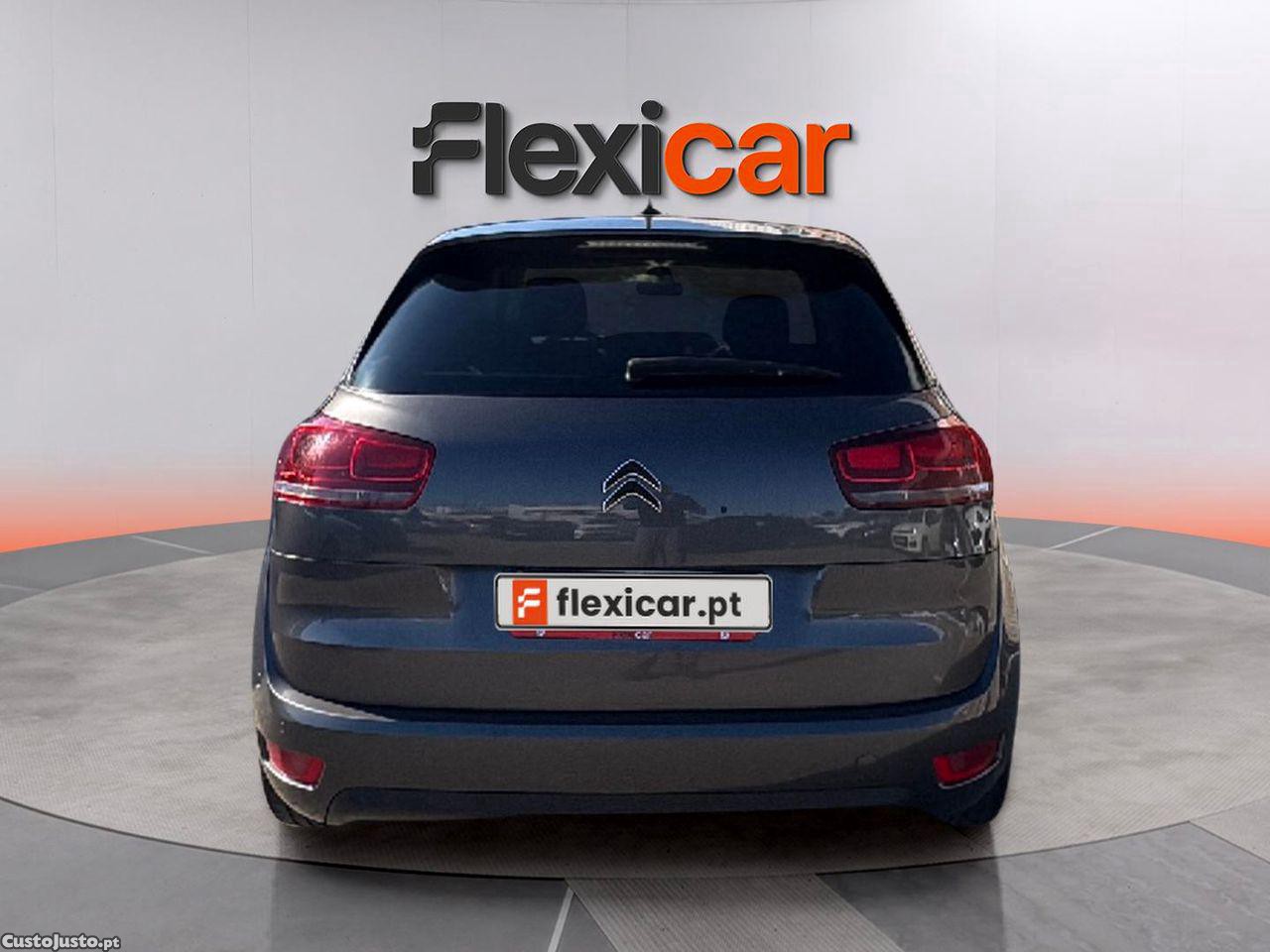 Citroën C4 Spacetourer 1.5 BlueHDi Shine — fotografia 11