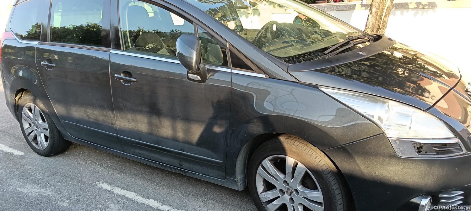 Peugeot 5008 1.6 — fotografia 2
