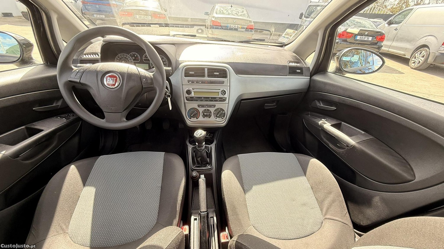 Fiat Punto 1.2 16V de 2010 — fotografia 5