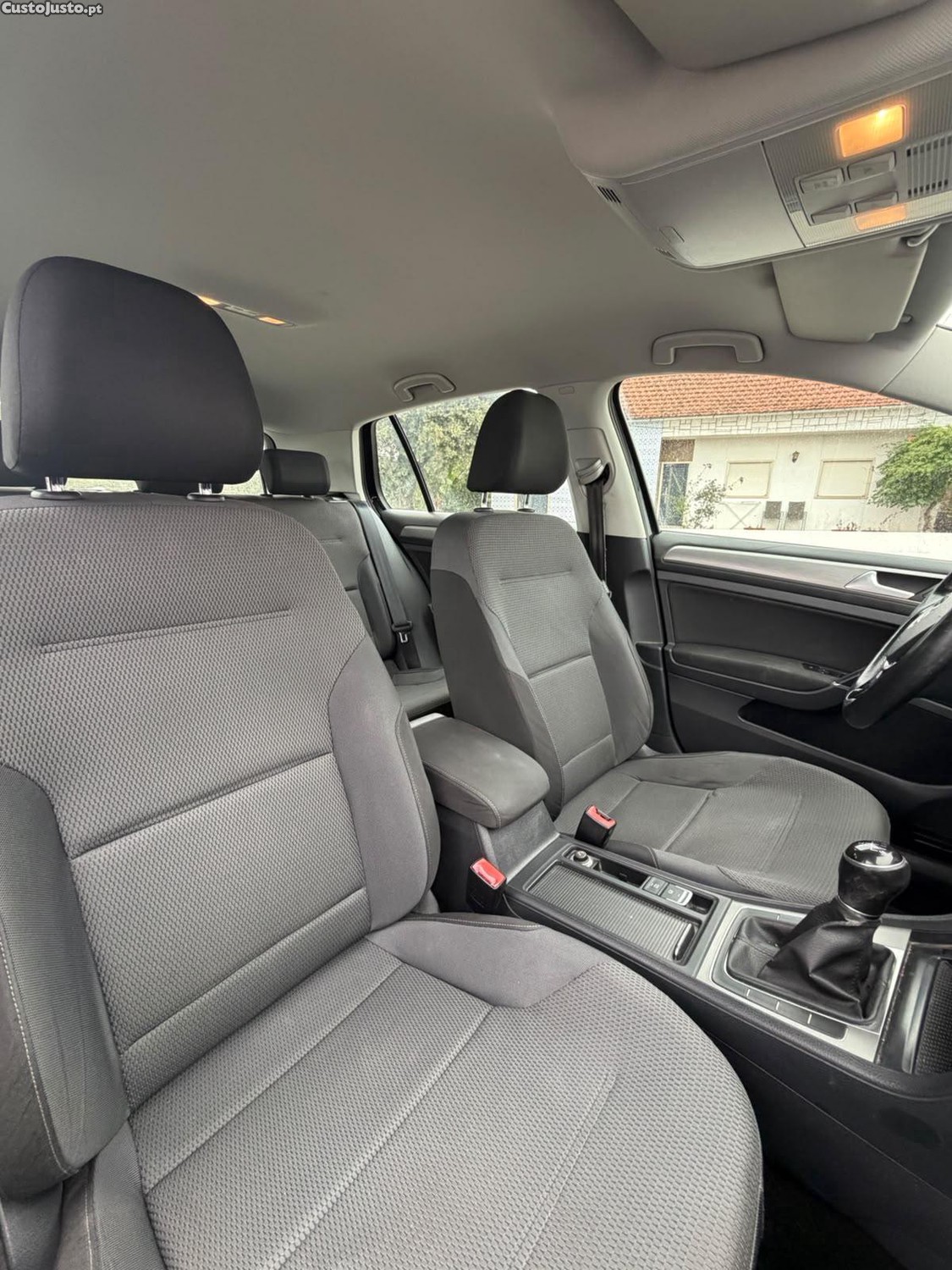 Volkswagen Golf 1.6 TDI — fotografia 9