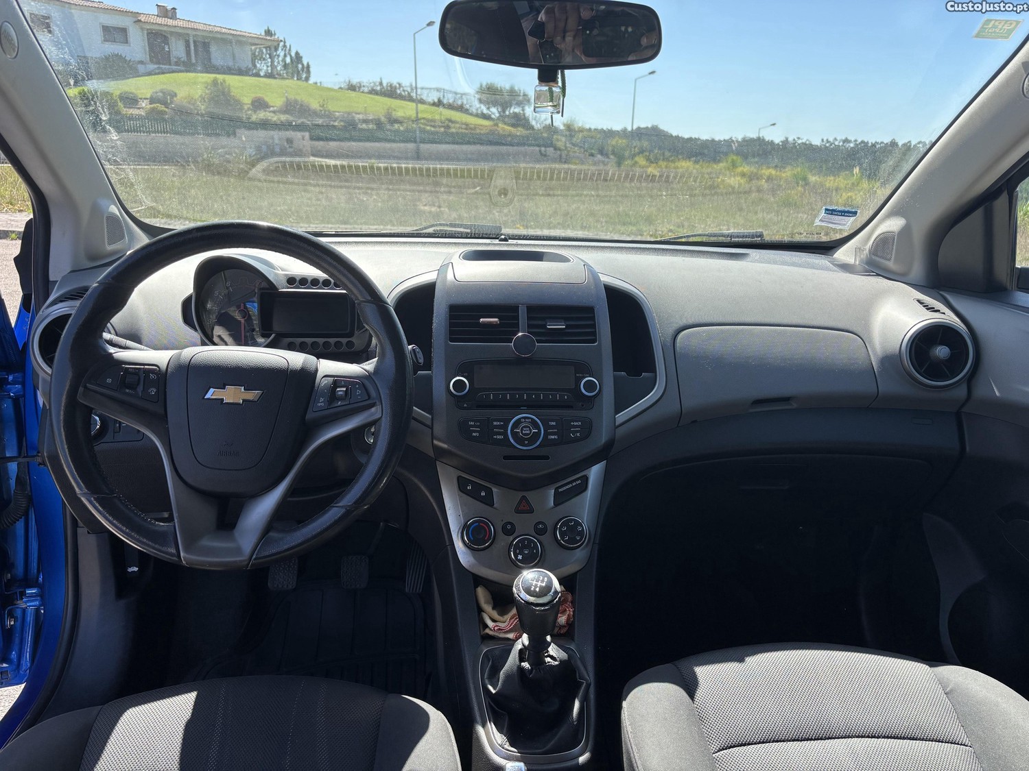 Chevrolet Aveo 1.2 bi-fuel — fotografia 3