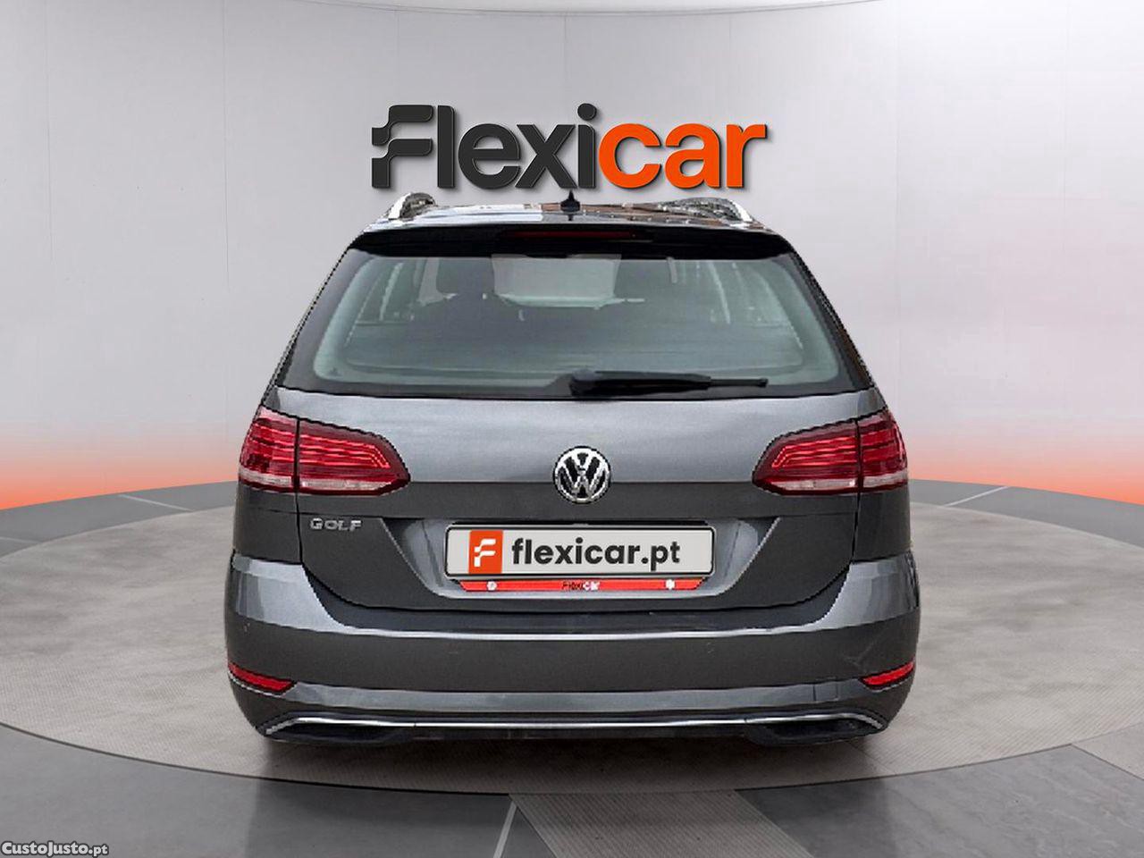 Volkswagen Golf Variant 1.6 TDi Confortline DSG — fotografia 12