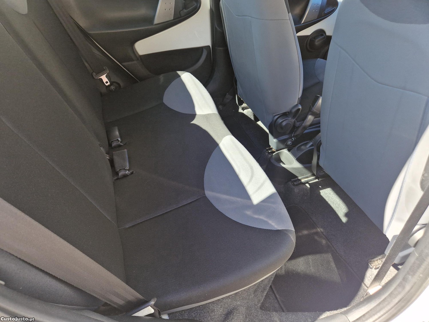 Peugeot 107 1.0 ACTIVE — fotografia 4