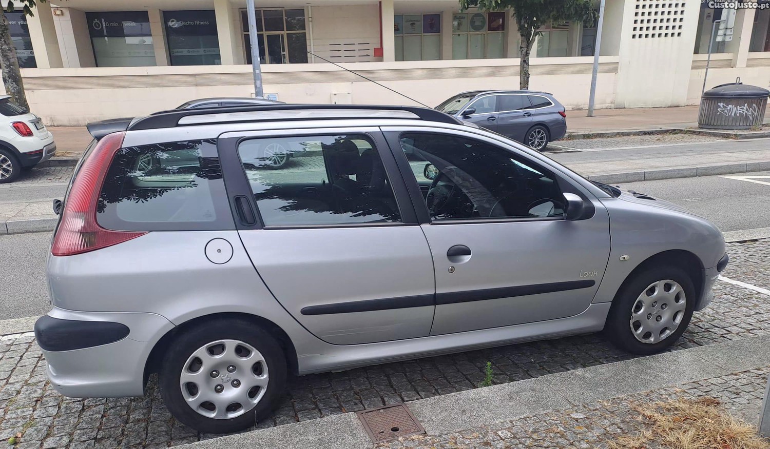 Peugeot 206 1.1 gasolina 118 mil kms — fotografia 3
