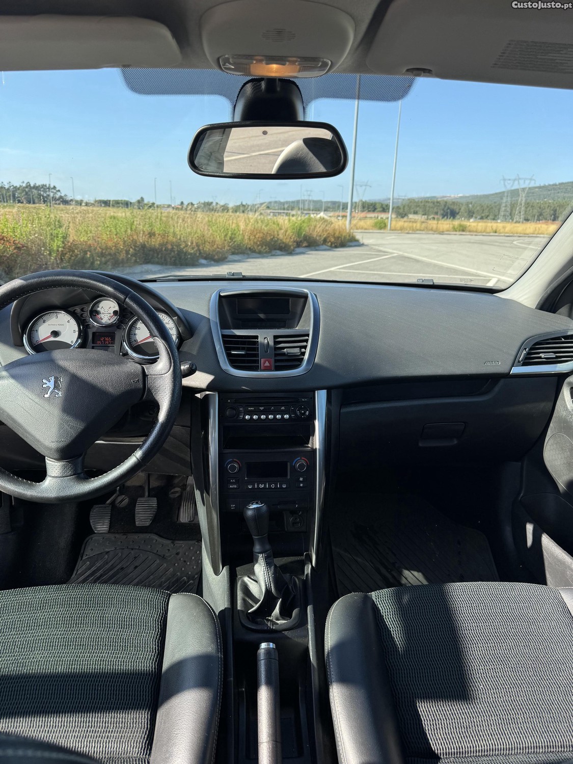 Peugeot 207 — fotografia 8