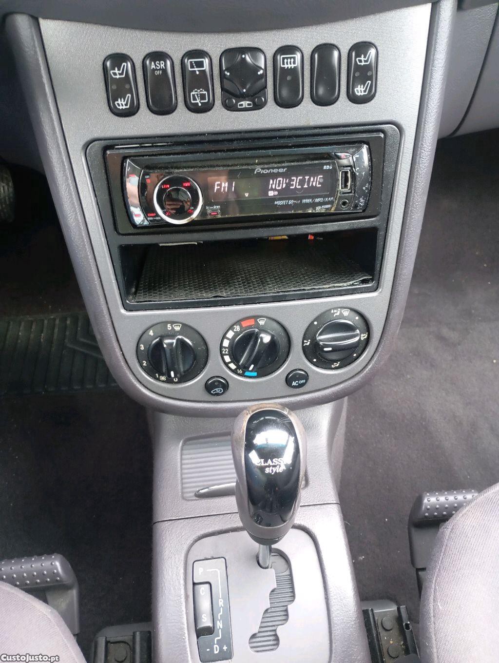 Mercedes-Benz A 170 CX Automática — fotografia 3