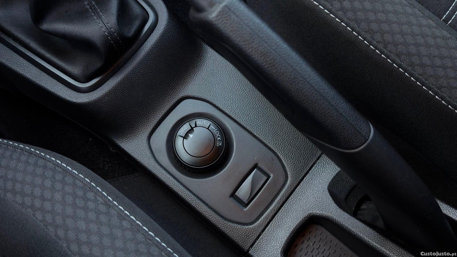 Dacia Duster 4X42 LUGARES — fotografia 8