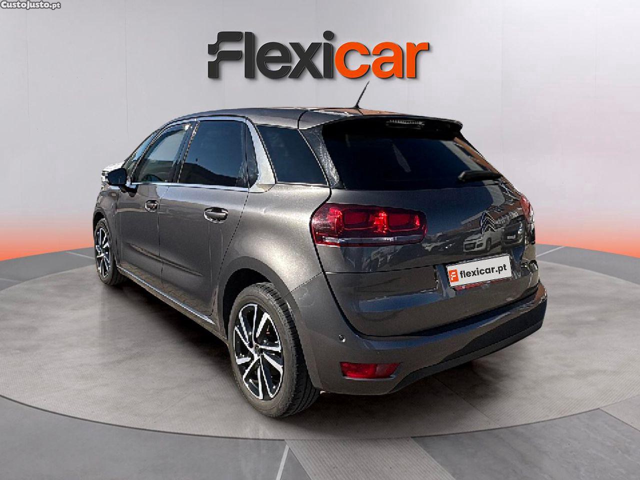 Citroën C4 Spacetourer 1.5 BlueHDi Shine — fotografia 12