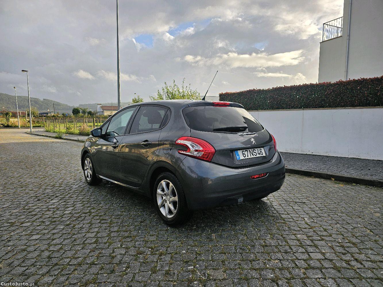 Peugeot 208 1.2 Active — fotografia 6
