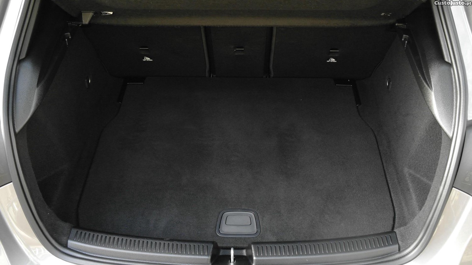 Mercedes-Benz A 180 d Progressive — fotografia 13