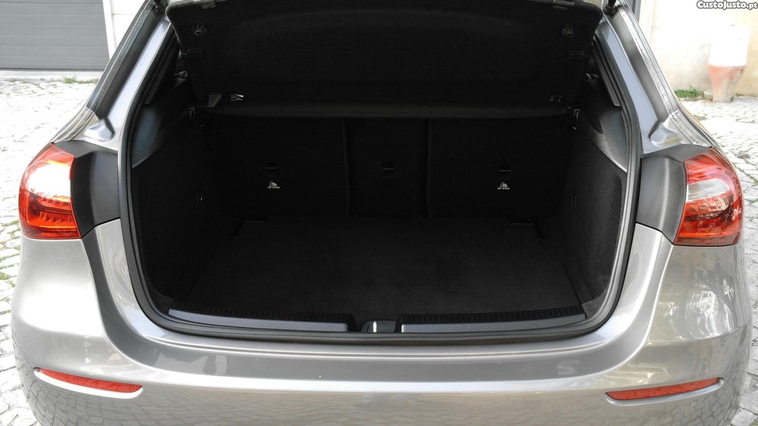 Mercedes-Benz A 180 d Progressive — fotografia 14