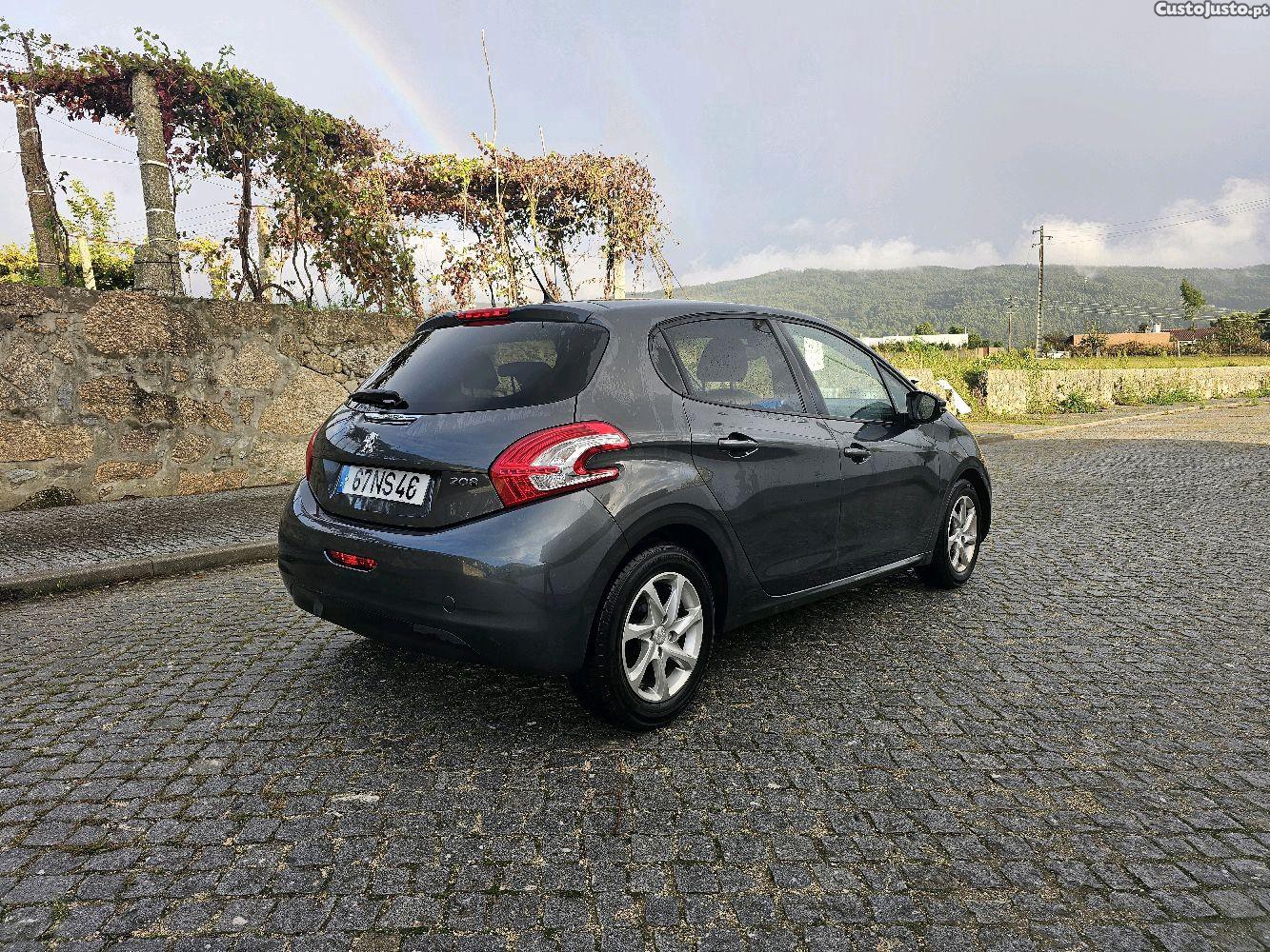Peugeot 208 1.2 Active — fotografia 8