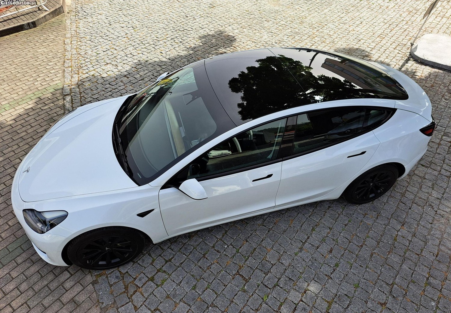 Tesla Model 3 Standard RWD Plus — fotografia 2
