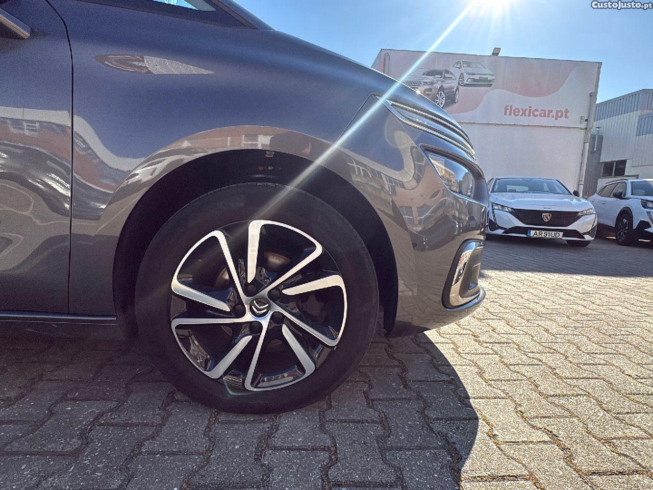 Citroën C4 Spacetourer 1.5 BlueHDi Shine — fotografia 8