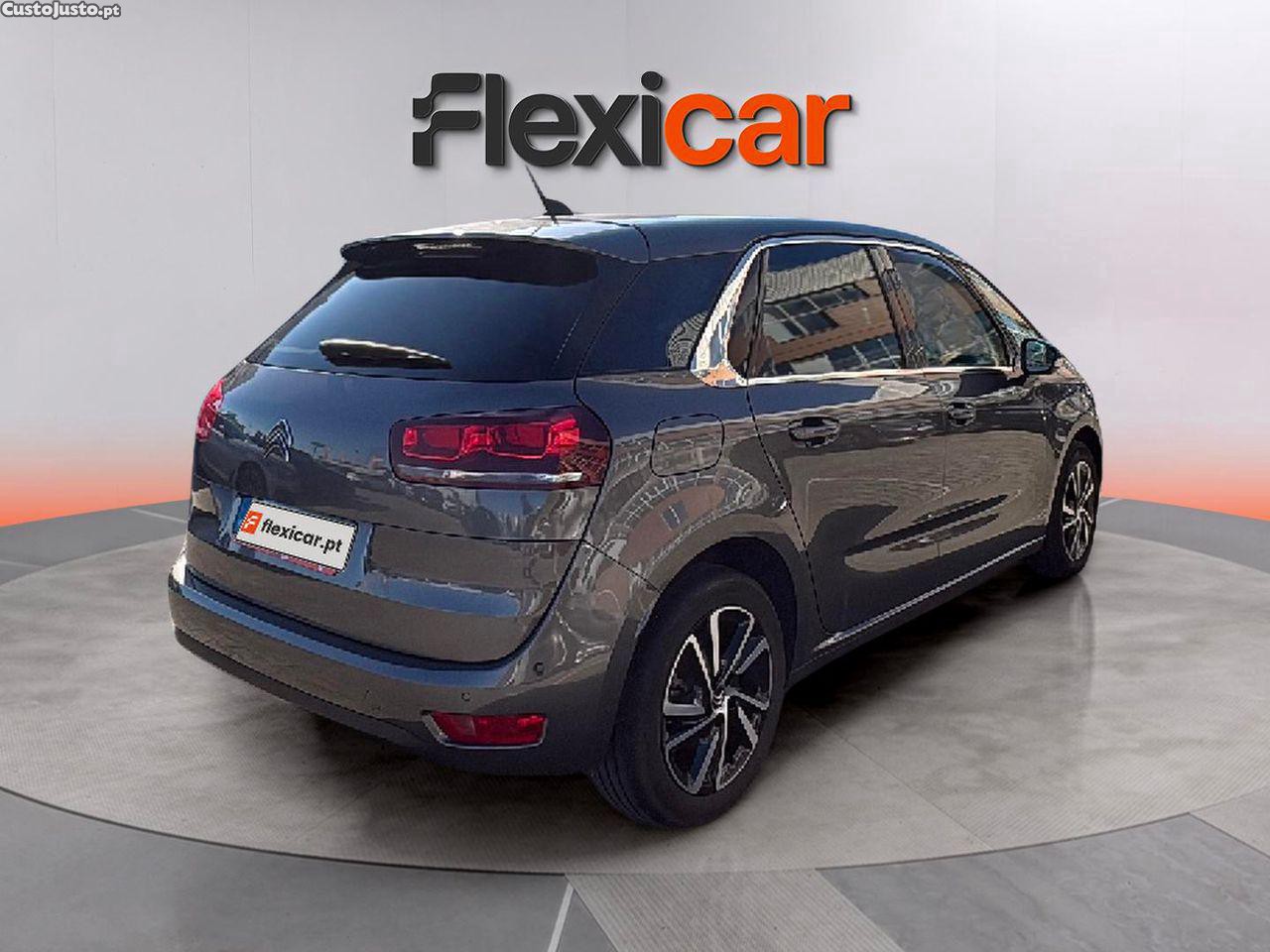 Citroën C4 Spacetourer 1.5 BlueHDi Shine — fotografia 10