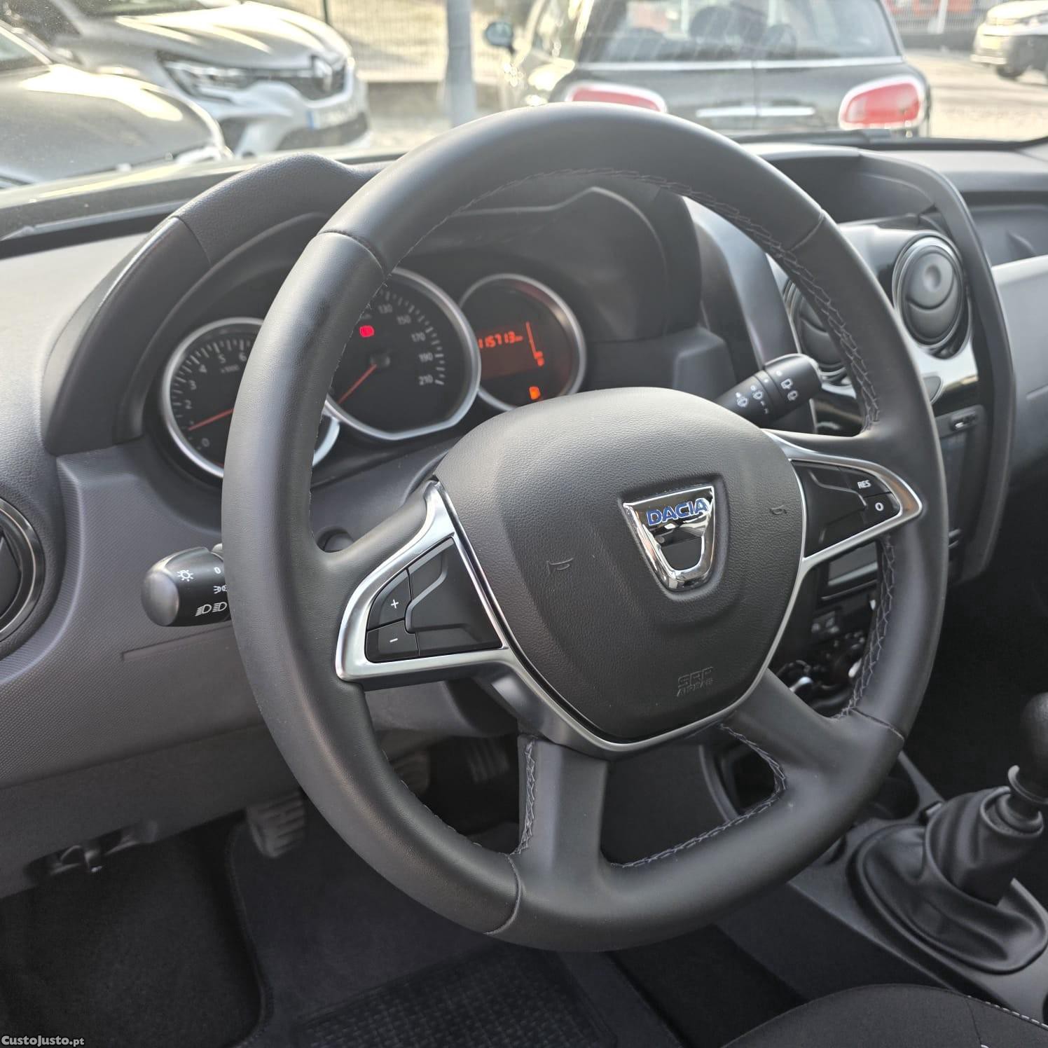 Dacia Duster 1.2 TCe SL Black Shadow — fotografia 8