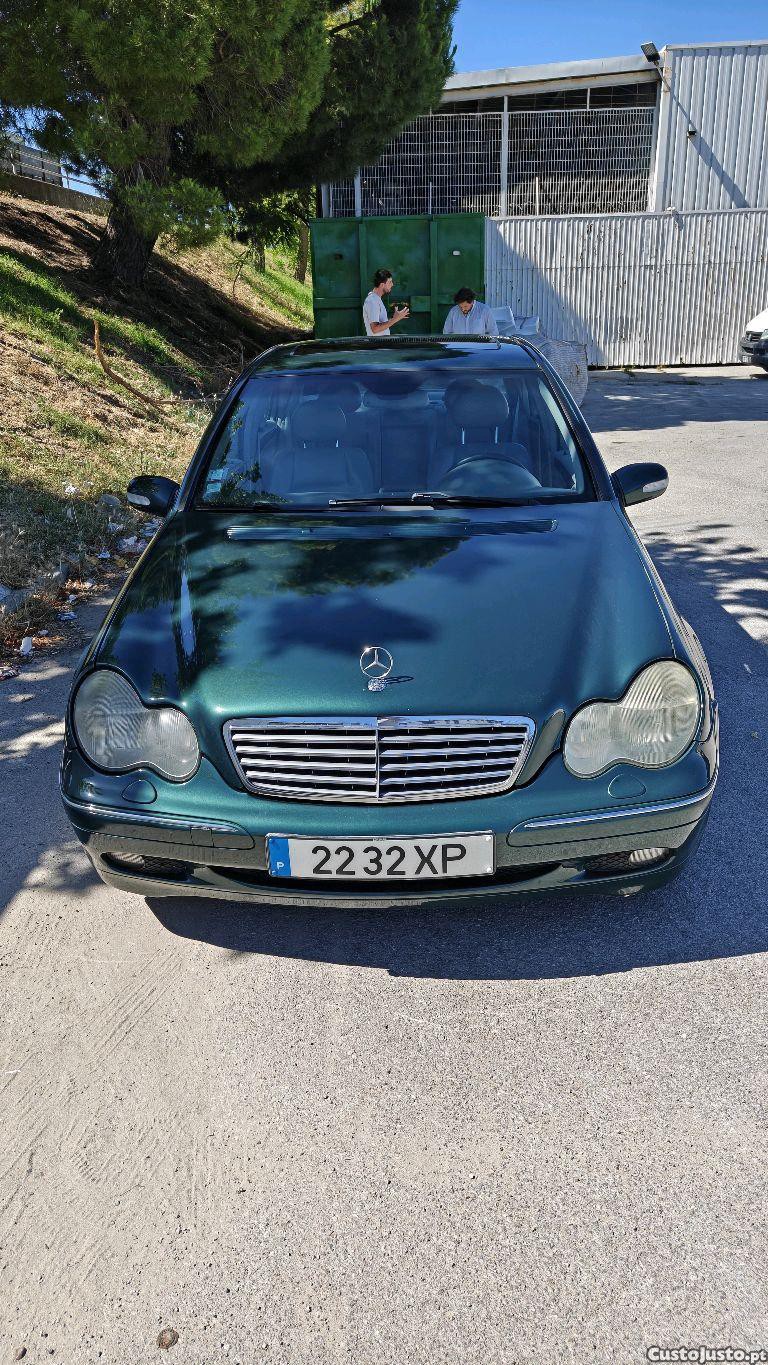 Mercedes-Benz C 220 CDI — fotografia 8