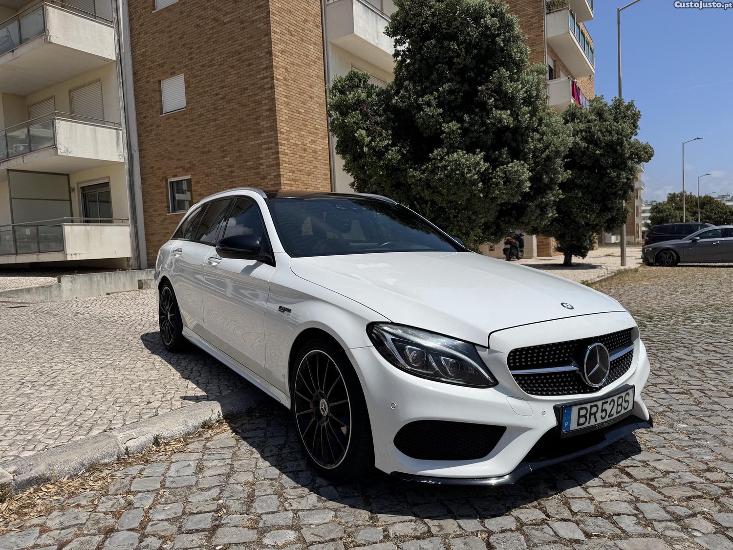 Mercedes-Benz C 43 AMG Pack Night — fotografia 6