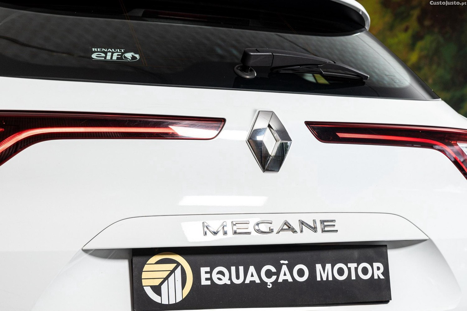 Renault Mégane Sport Tourer 1.5 dCi Limited EDC — fotografia 19