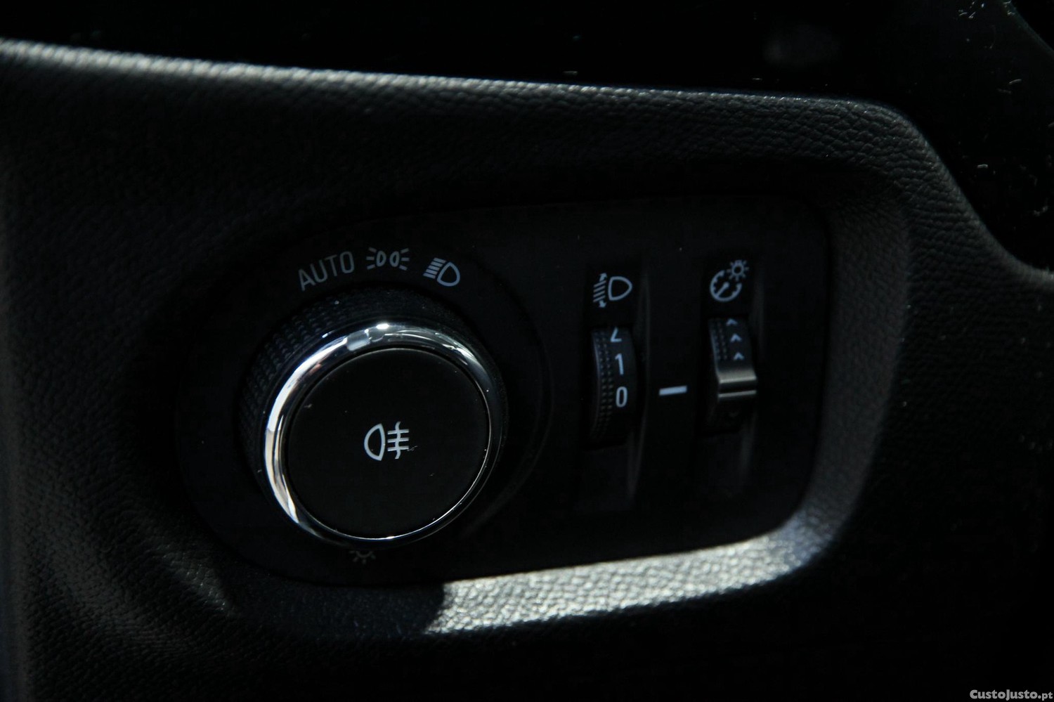 Opel Corsa 1.2 Business — fotografia 12