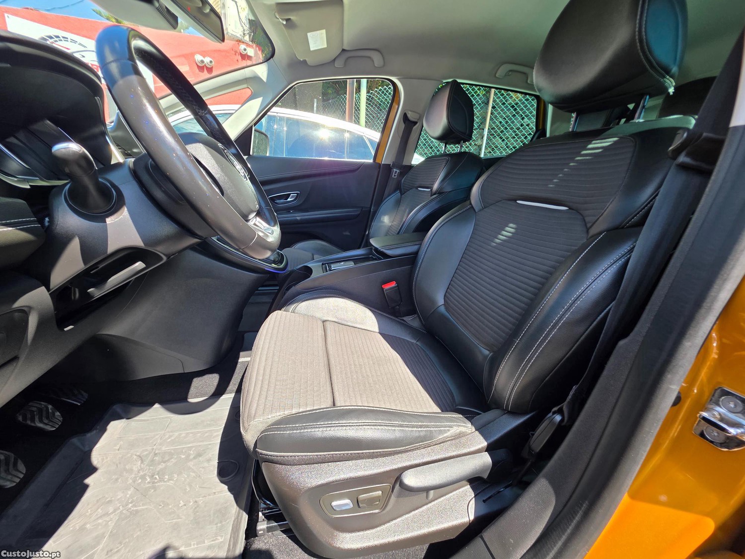 Renault Scénic 1.3 TCE BOSE EDITION 140CV — fotografia 34