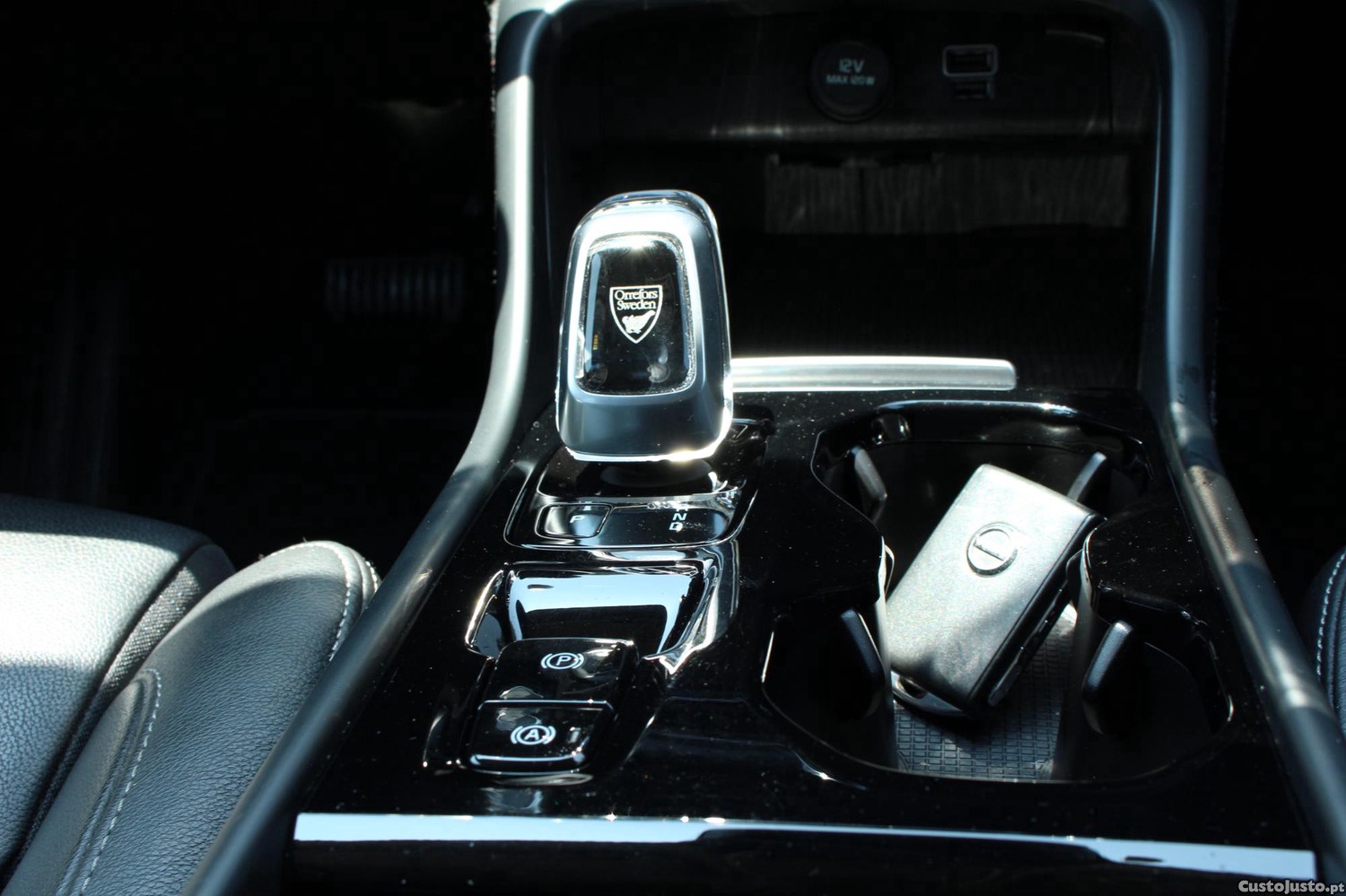 Volvo XC 40 1.5 T5 PHEV Inscription Expression — fotografia 6