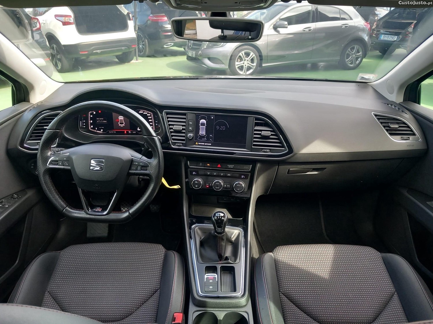 SEAT Leon 1.6 TDI FR S/S — fotografia 7