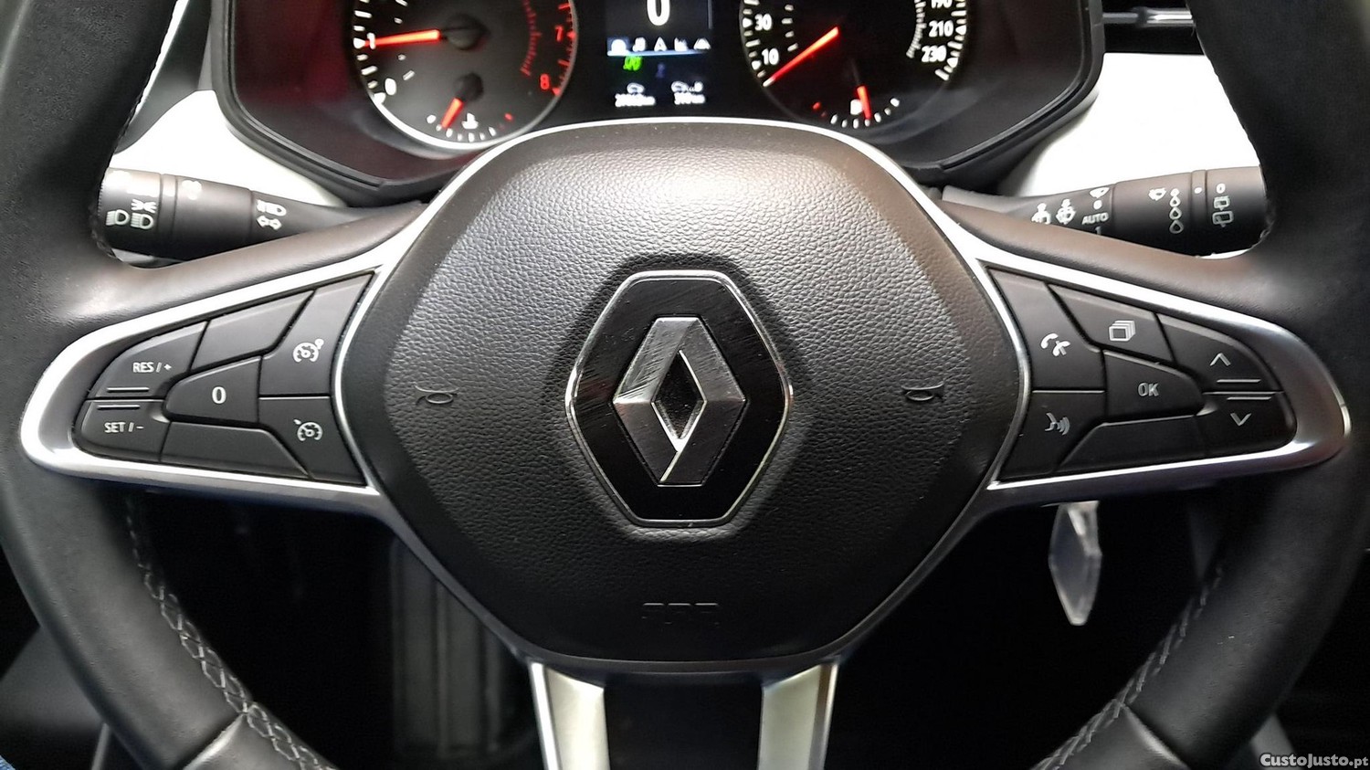 Renault Clio 1.0 TCe Intens — fotografia 5