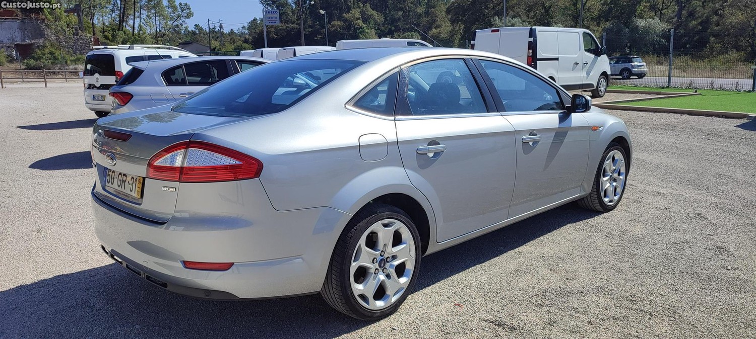 Ford Mondeo 2.0 TDCI 140CV 1st Edition — fotografia 4