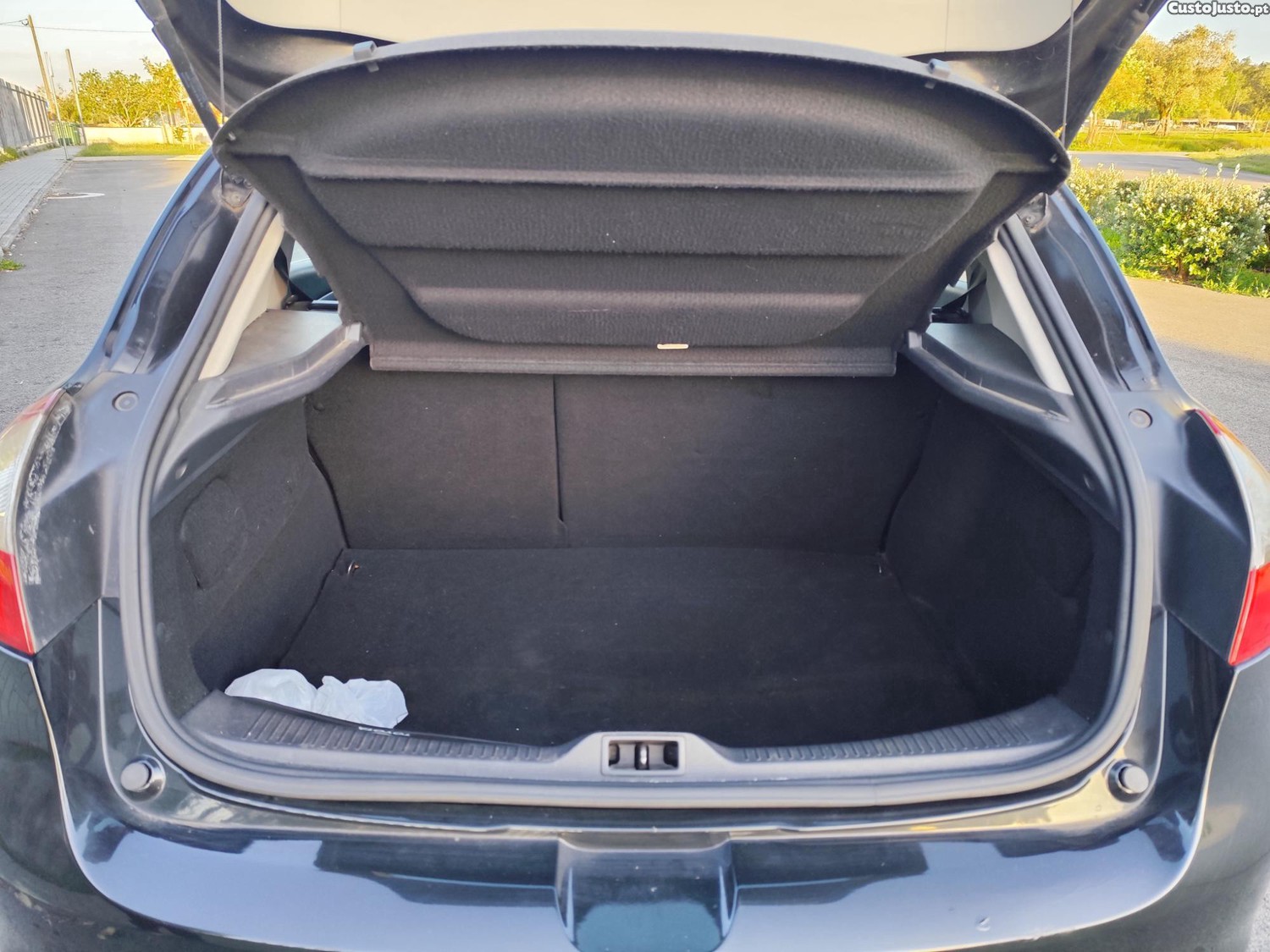 Renault Mégane 1.5DCI C/GPS — fotografia 6