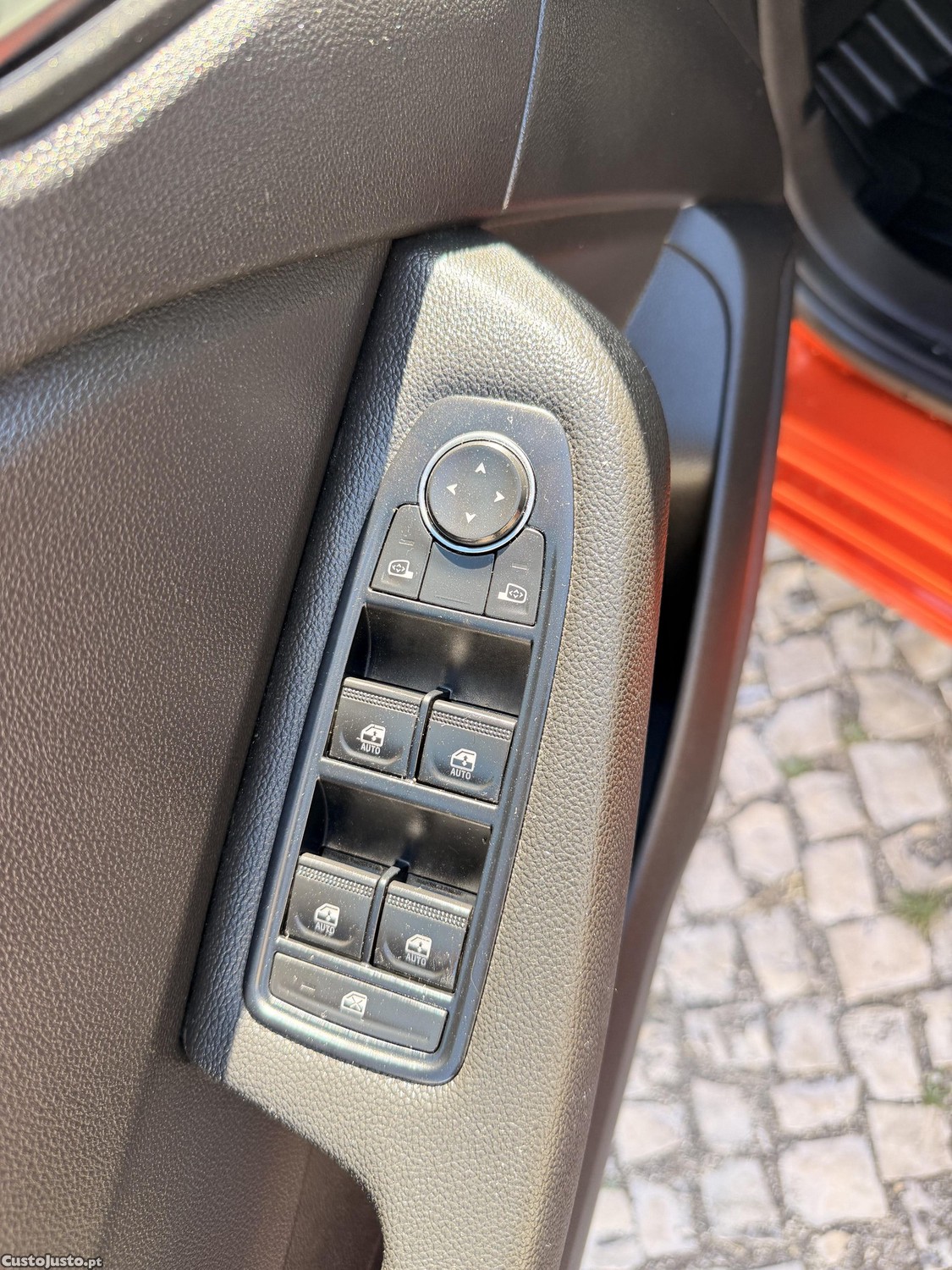 Renault Clio 1.6 E-TECH 145 — fotografia 6