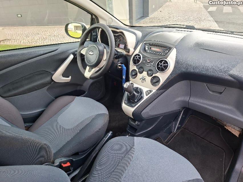 Ford KA 1.3 TDCi Titanium — fotografia 7