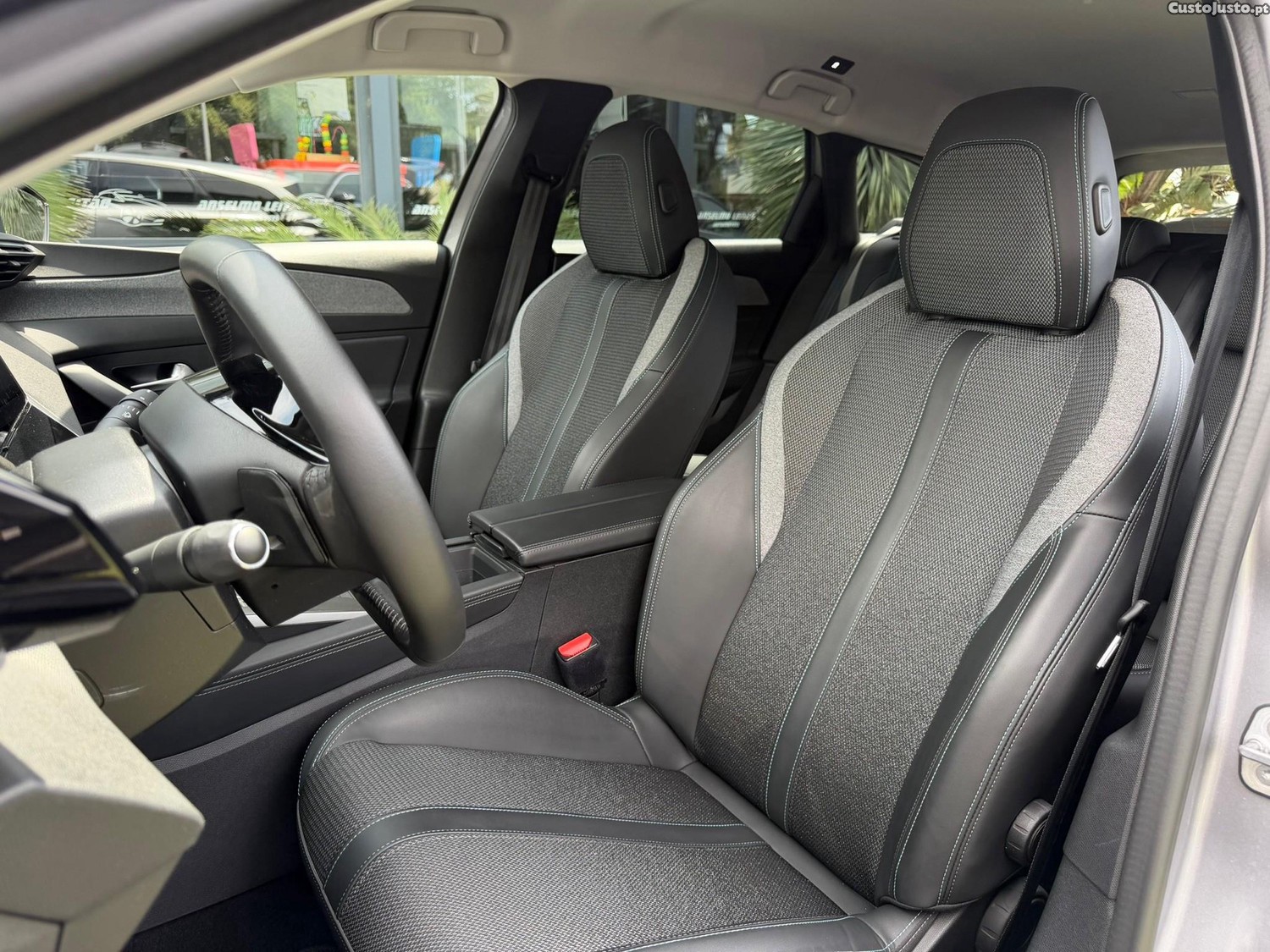 Peugeot 308 SW 1.6 Hybrid Allure Pack e-EAT8 — fotografia 15