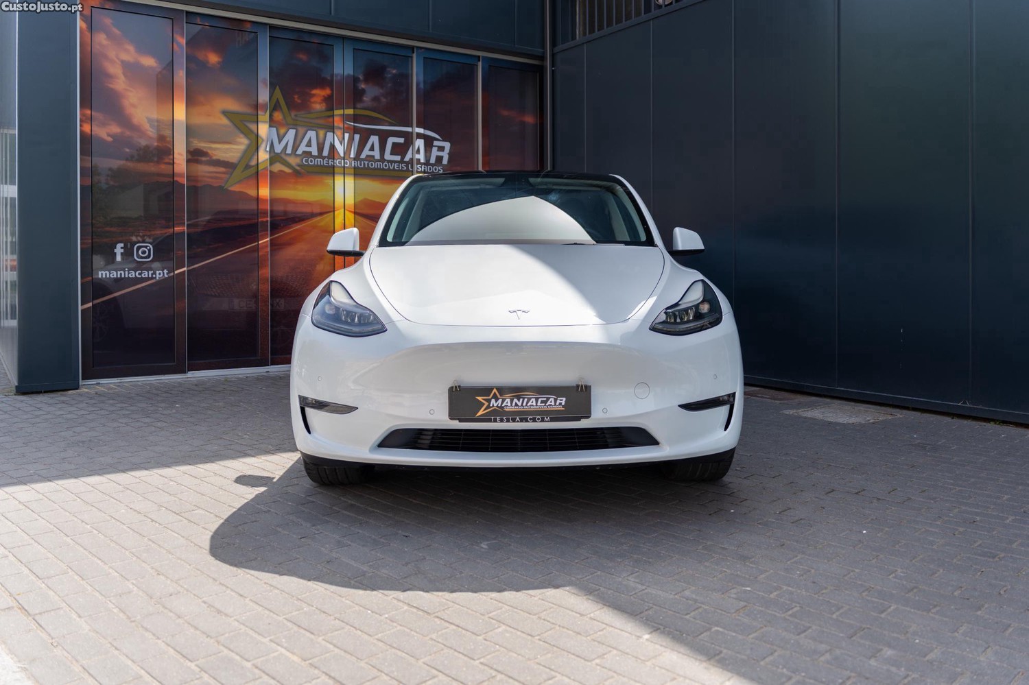 Tesla Model Y Long Range Dual Motor AWD — fotografia 20