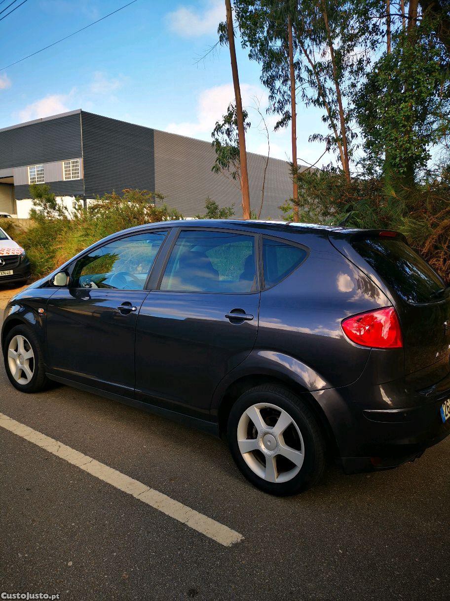 SEAT Altea 2.0 TDI — fotografia 2
