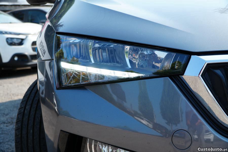 Skoda Scala 1.0 TSI Ambition - 23 foto 2