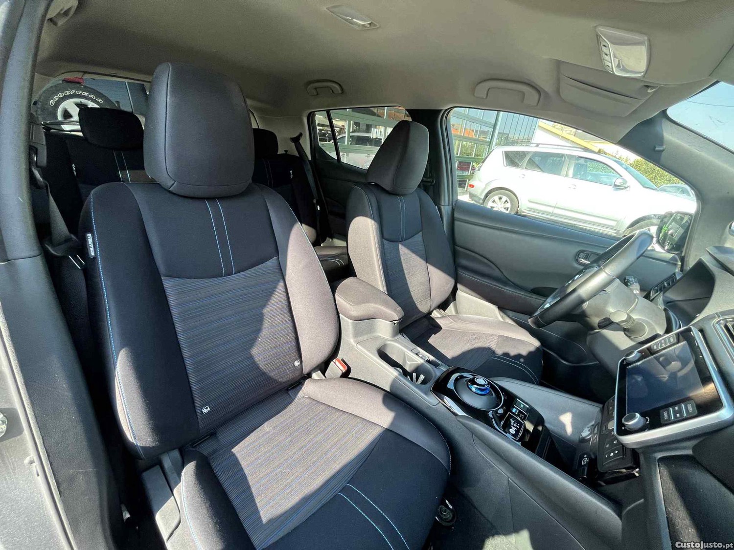 Nissan Leaf N-Connecta 40kwh — fotografia 6