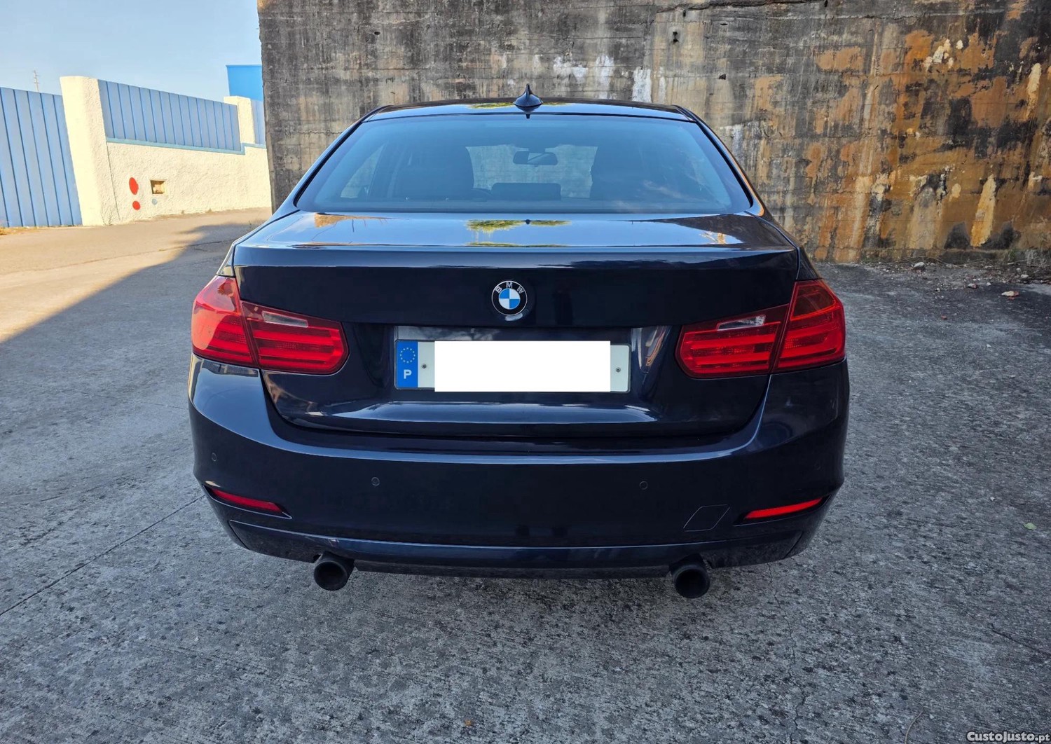 BMW 335 i Aut. Sport Line — fotografia 2