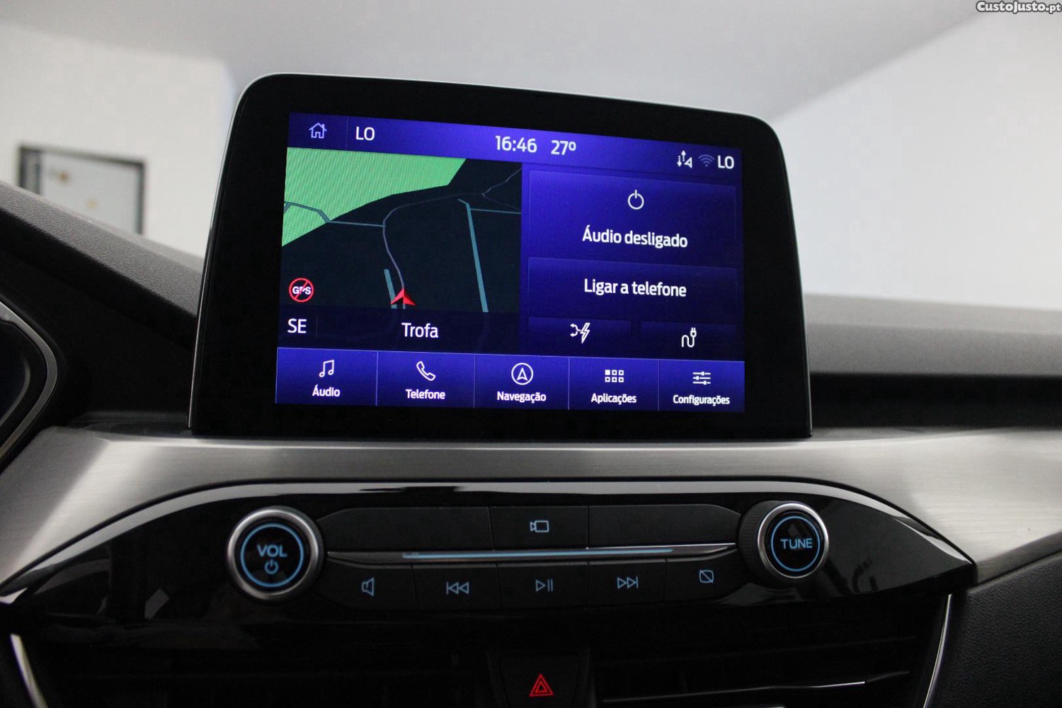 Ford Kuga 2.5 P-HEV TITANIUM (AUTO) — fotografia 20