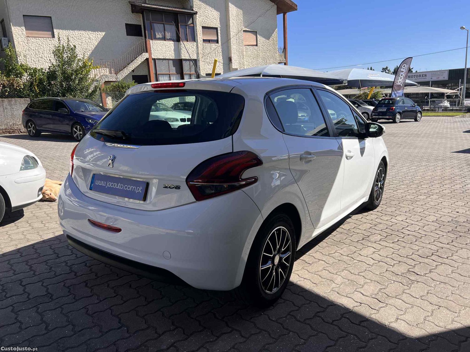 Peugeot 208 1.4 HDI Active — fotografia 5