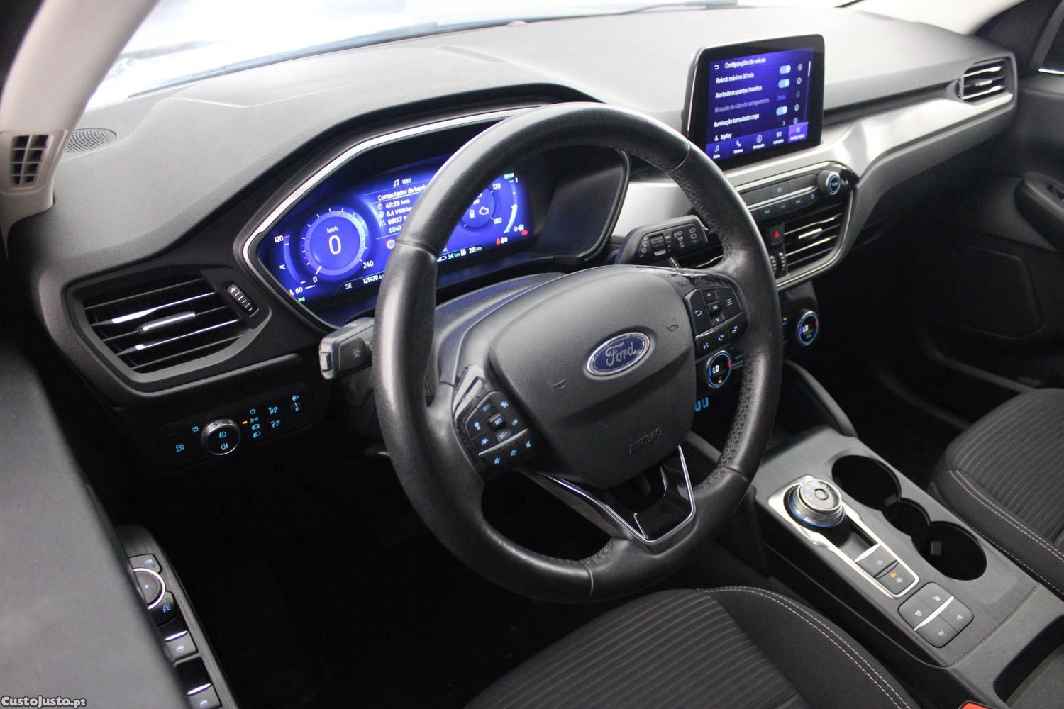 Ford Kuga 2.5 P-HEV TITANIUM (AUTO) — fotografia 2