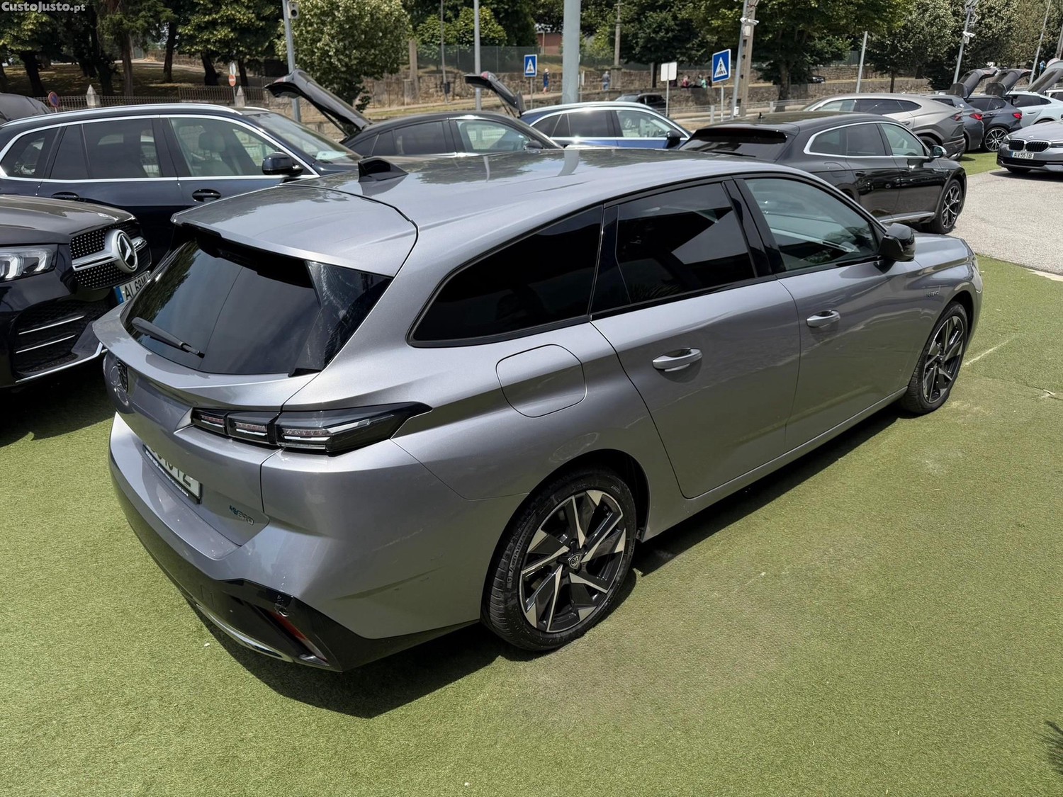 Peugeot 308 SW 1.6 Hybrid Allure Pack e-EAT8 — fotografia 20