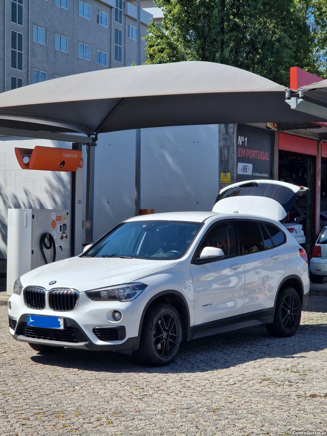BMW X1 Sdrive 18D — fotografia 2