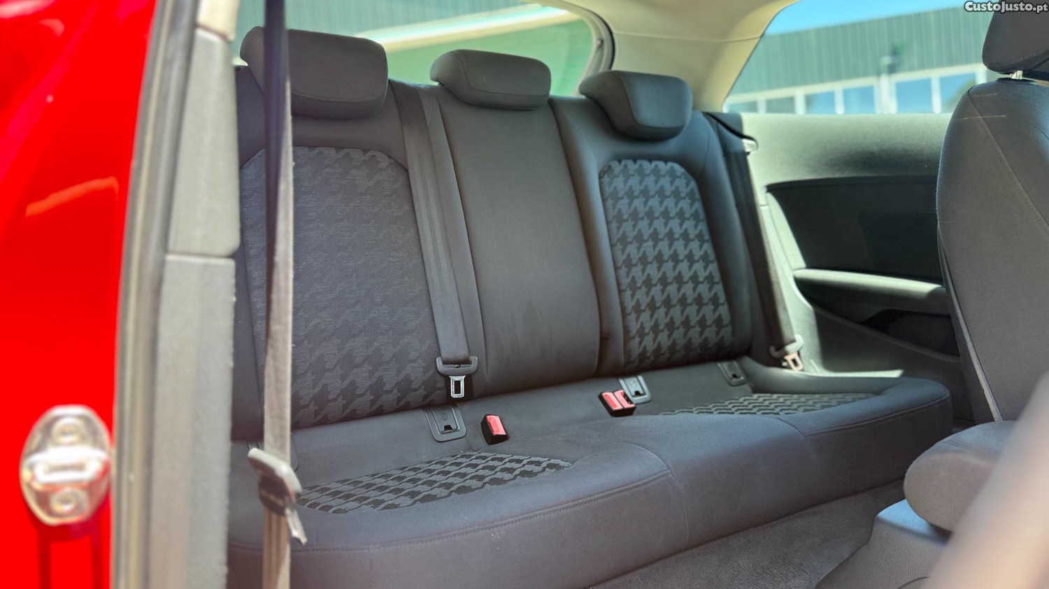 Audi A3 1.6 TDI (Clean Diesel) S Tronic Ambition — fotografia 2