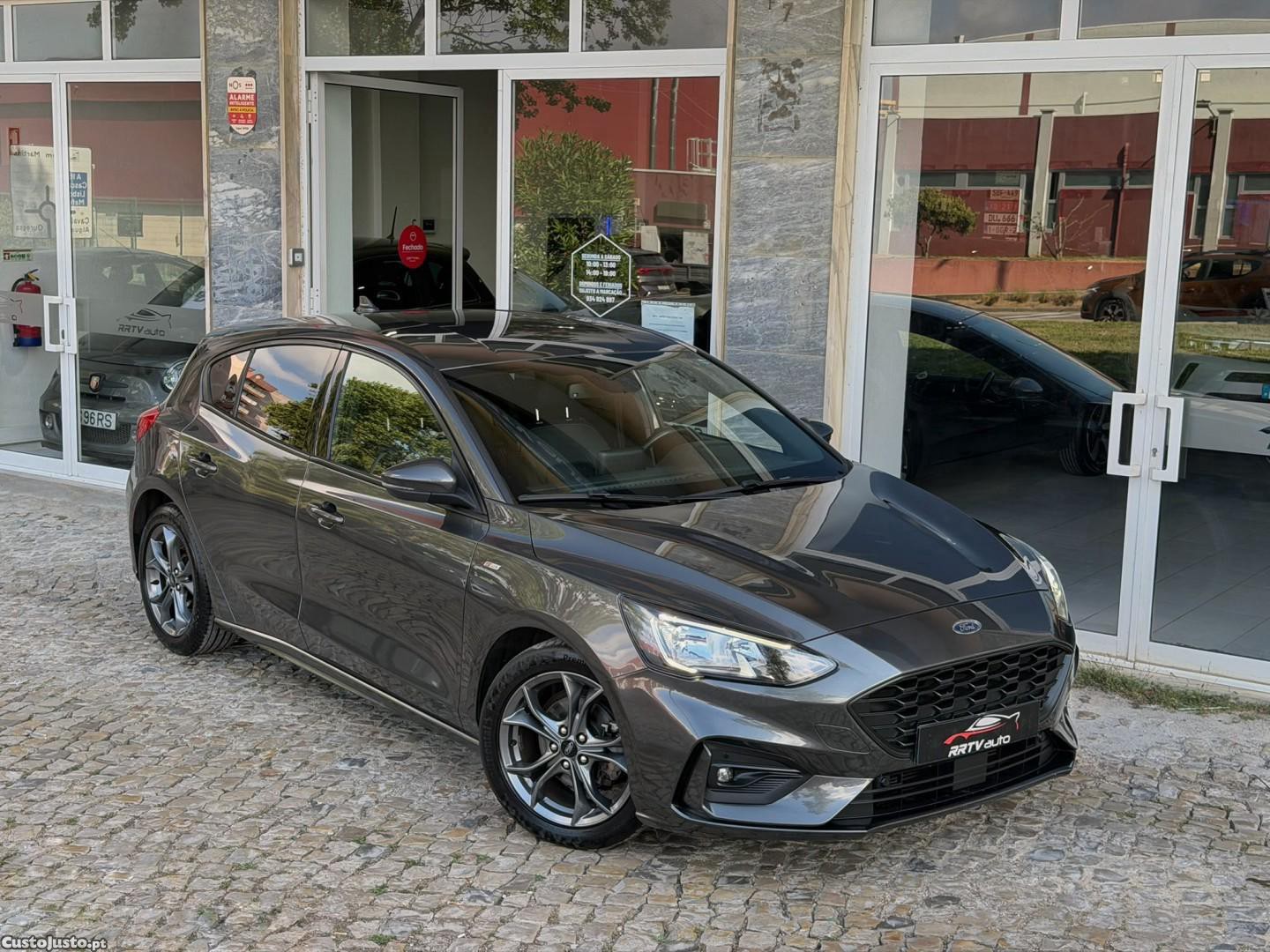 Ford Focus 1.0 EcoBoost ST-Line — fotografia 23