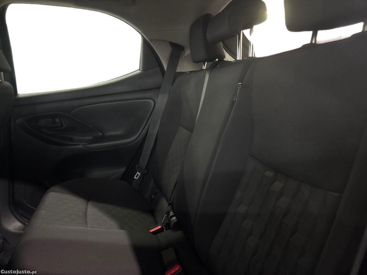 Toyota Yaris 1.5 HDF Comfort Plus — fotografia 5